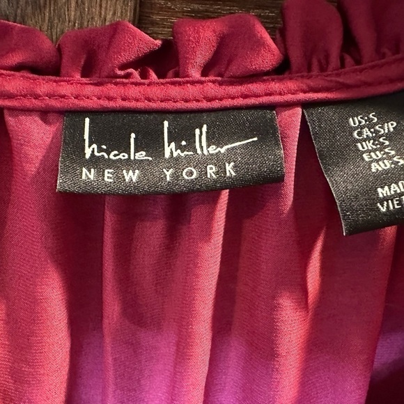 Nicole Miller Net York Tiered Mini Dress • Flutter Sleeve - Picture 3 of 8